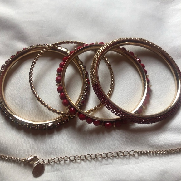 3 for $20 ❤️Claire’s Red Gold Jewelry Set - Picture 3 of 5